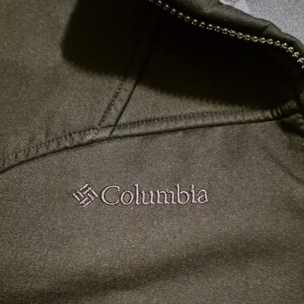 Columbia Softshell Black Performance Jacket With … - image 4